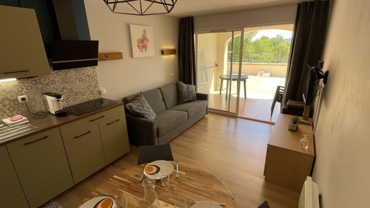 Studio Sur Le Domaine Du Golf De Pont Royal Mallemort Exteriör bild